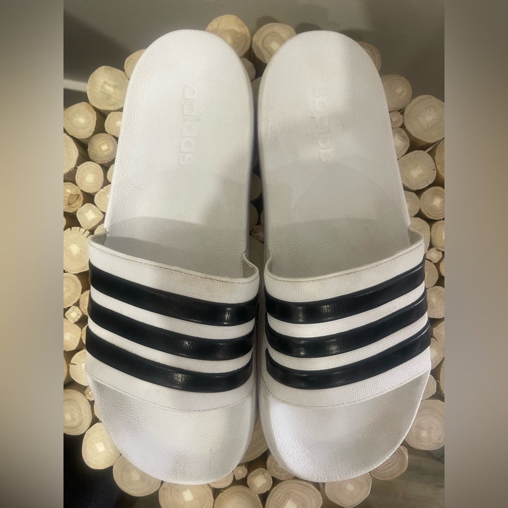Adidas Adilette White Slides with Black Stripes, Men’s Size 10 Great Condition - Picture 2 of 4